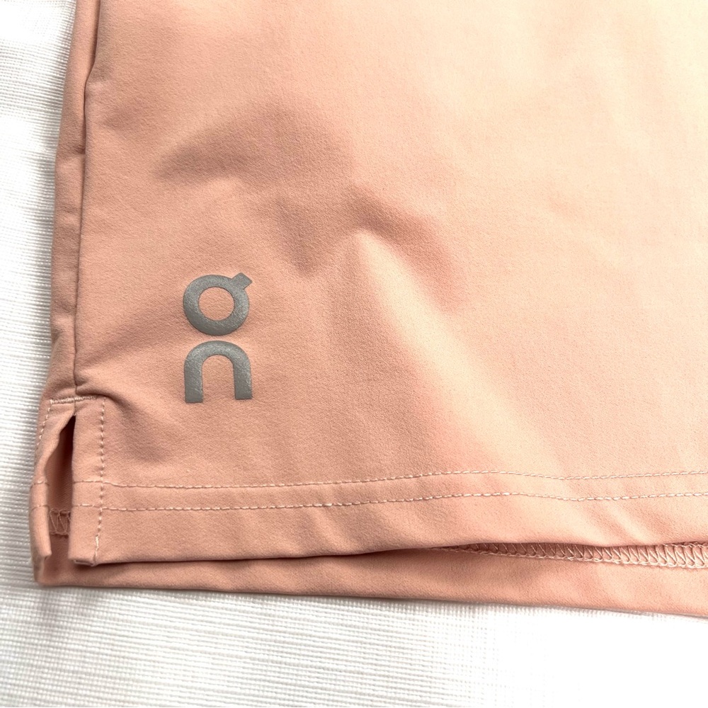 ON Run On Cloud Running Gym Men's Medium 6” Core Shorts Peach - Picture 2 of 11